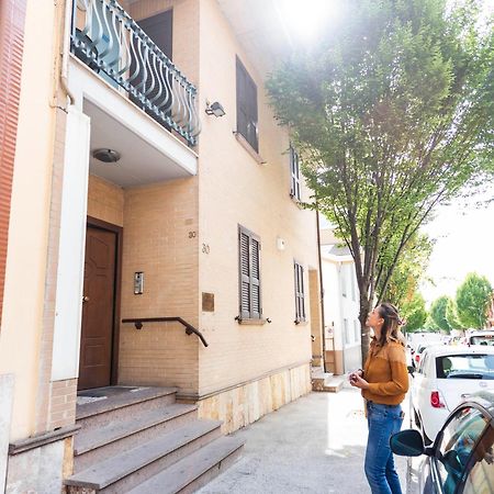La Casa Di Dada Lägenhet Avezzano Exteriör bild